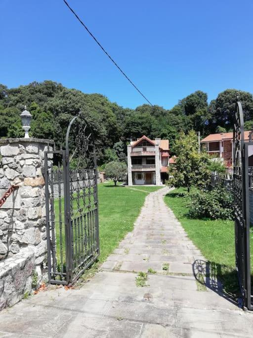 Casa Con Amplio Jardin En Pechon Villa Exterior photo